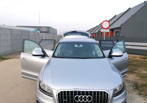 Audi Q5 cena 71900 przebieg: 174650, rok produkcji 2015 z Śrem małe 154